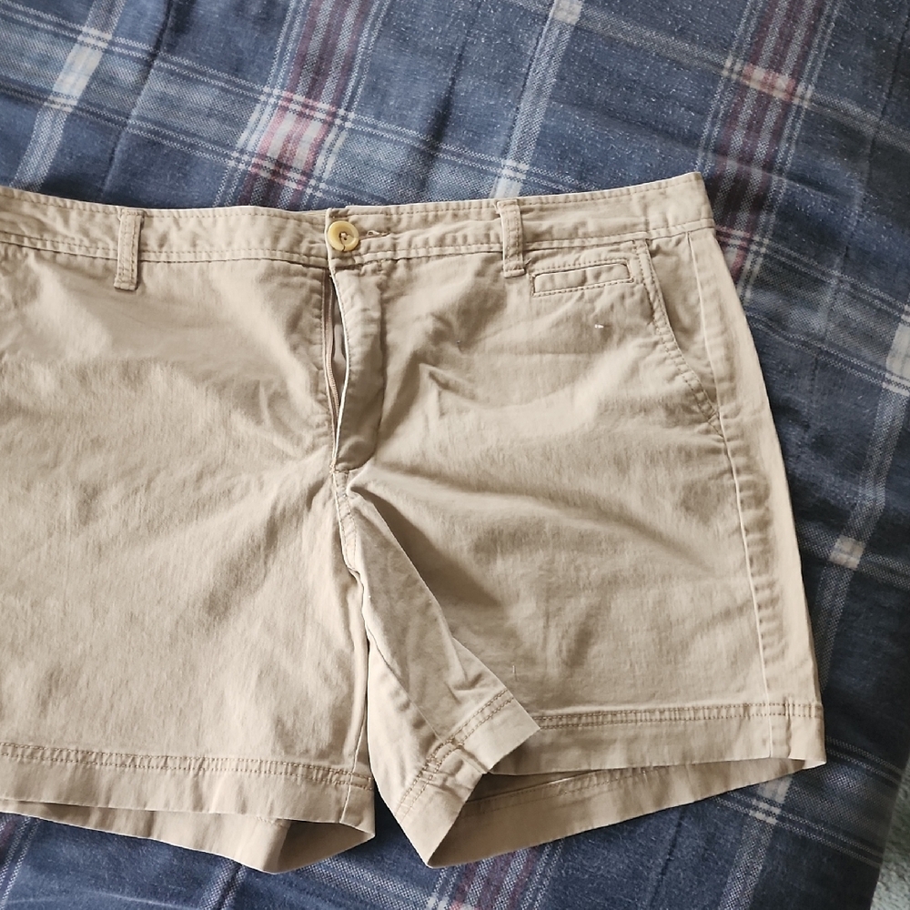Dockers Women's Tan Shorts